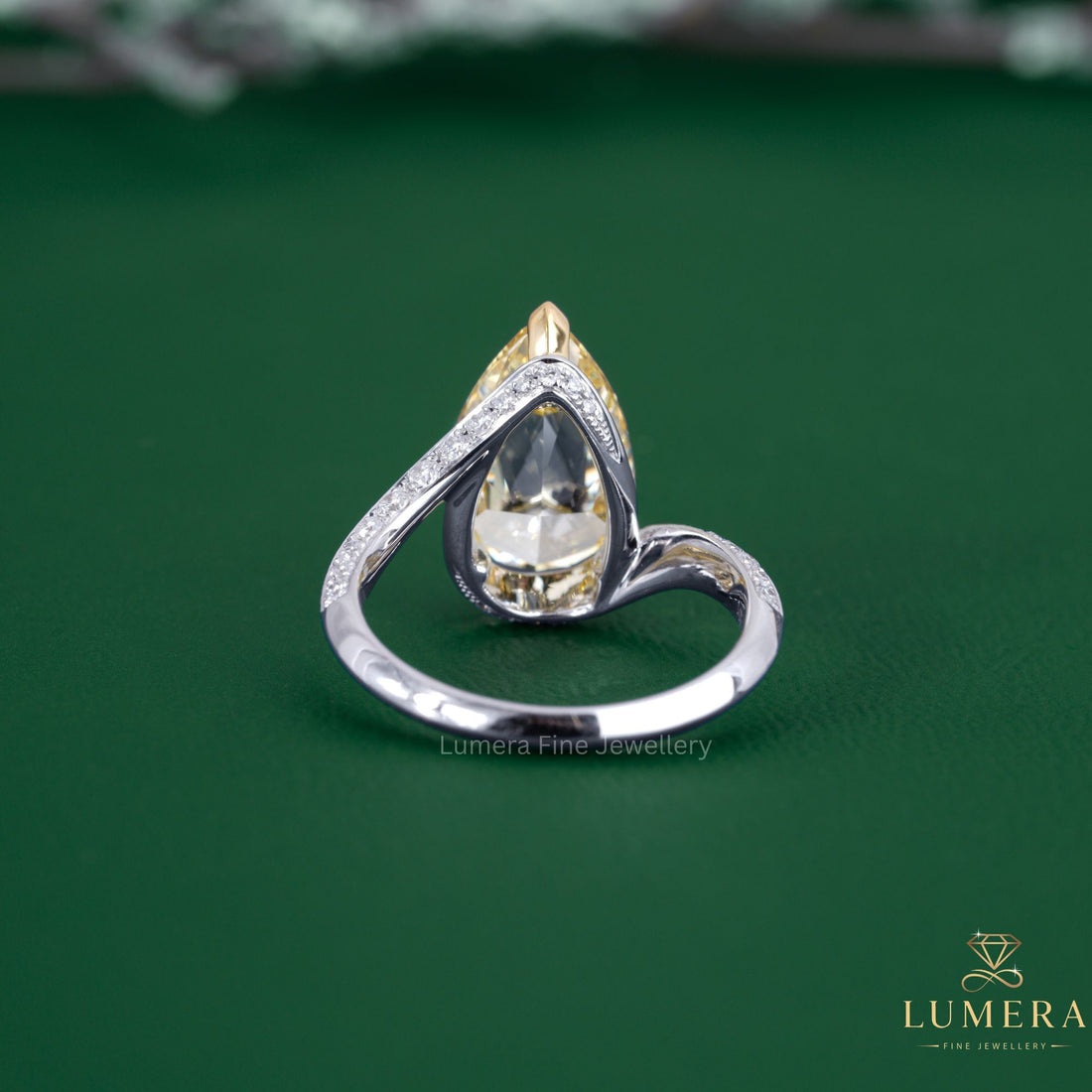 Yellow diamond ring with color stone diamond ring.