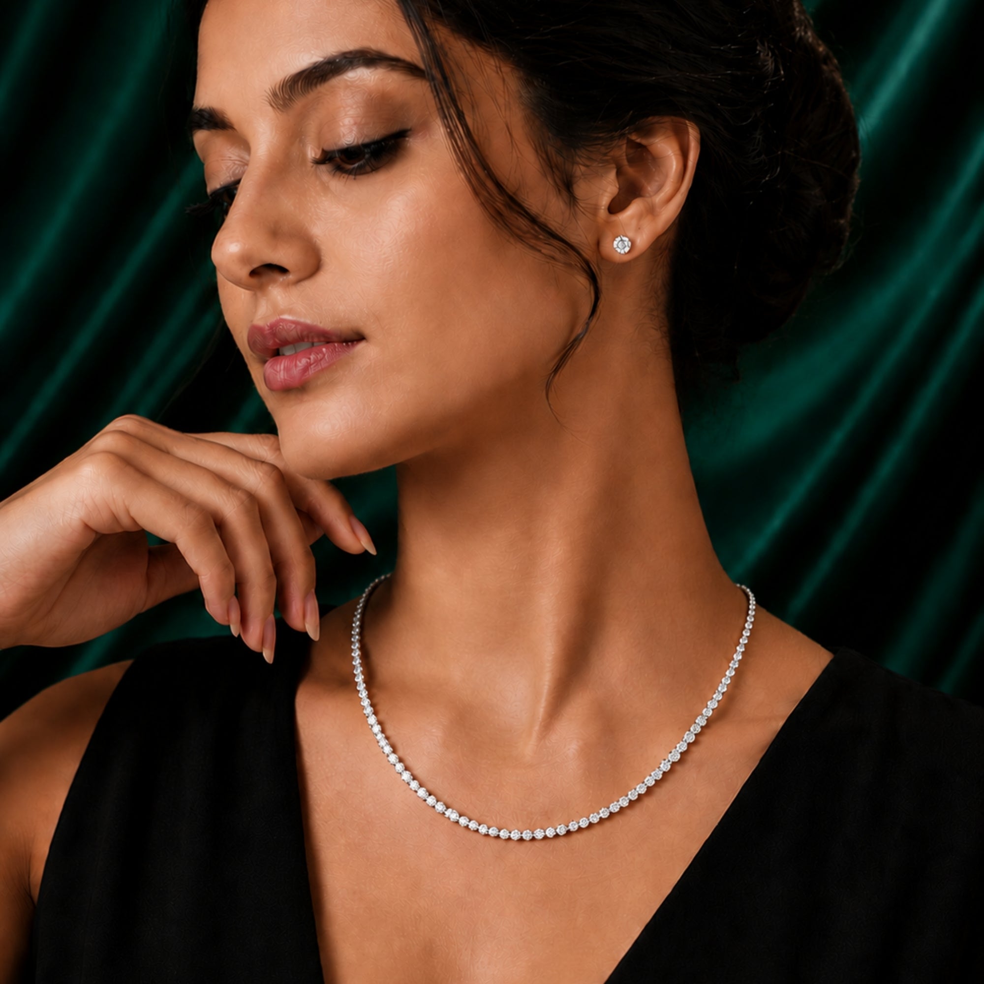 anniversary gift with buy diamond necklace.
