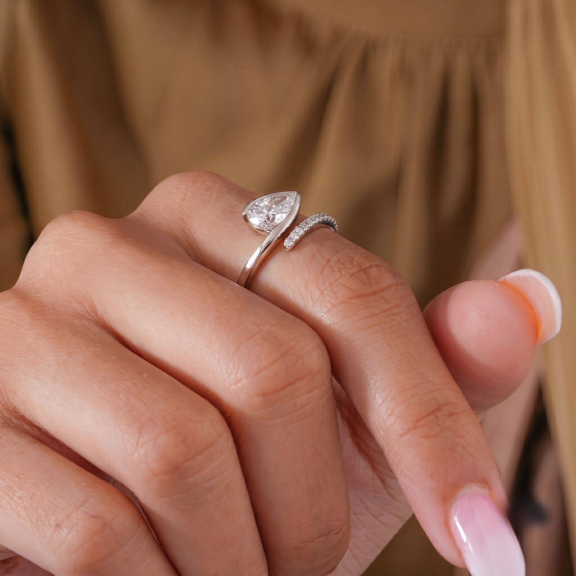 Bypass setting ring with Open gap engagement ring.

