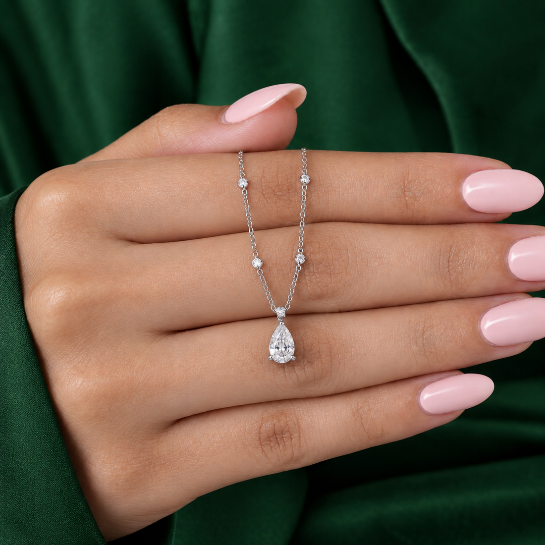 spring ring lock with lab grown diamond pendant.
