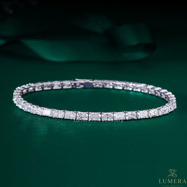 radiant cut tennis bracelet with crushed ice diamond tennis bracelet.
