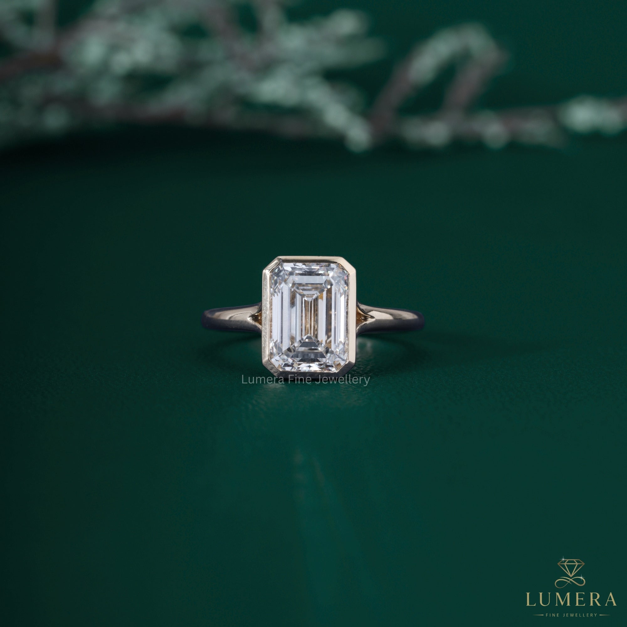 Solitaire engagement ring with solitaire diamond ring.