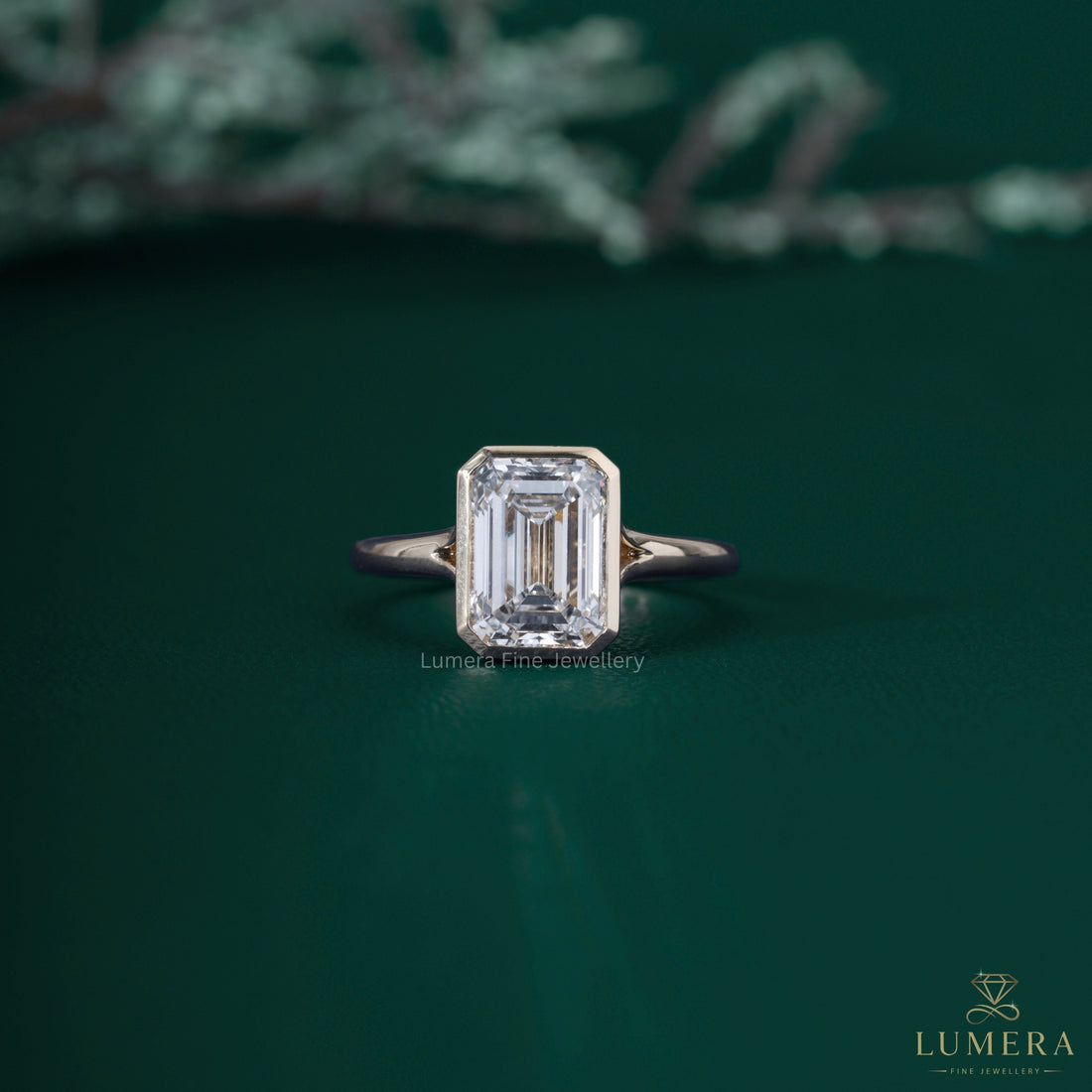 Solitaire engagement ring with solitaire diamond ring.