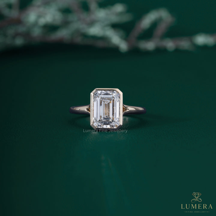 Solitaire engagement ring with solitaire diamond ring.