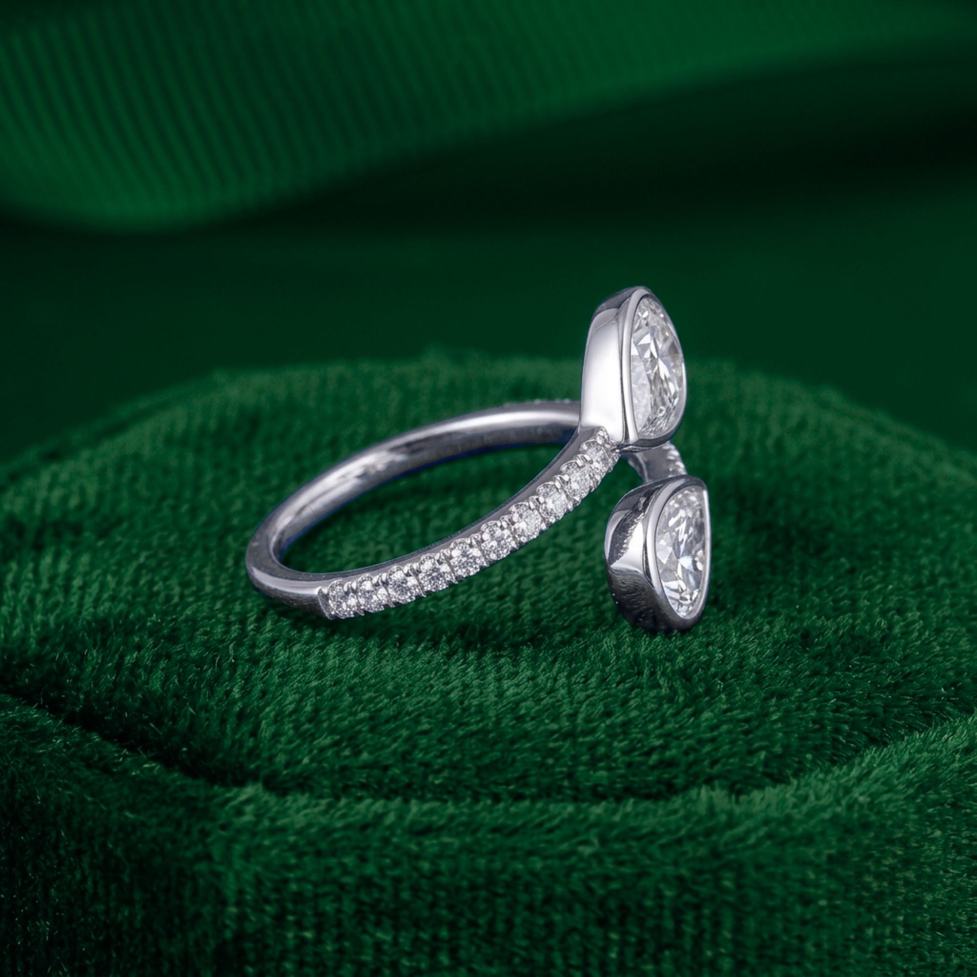 bezel setting ring with bezel diamond ring.
