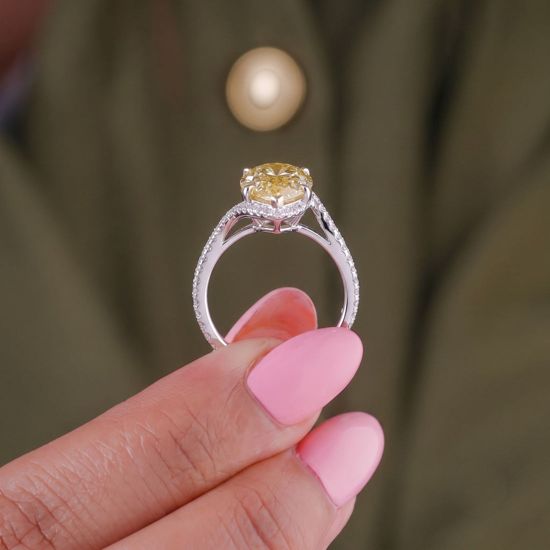 pear shape engagement ring with claw prong setting.
