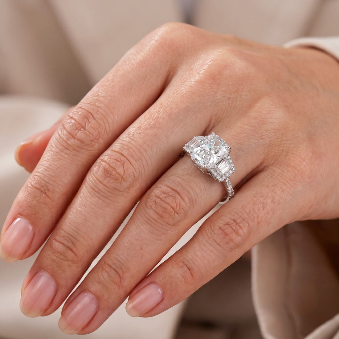 halo setting ring with side stone halo ring.
