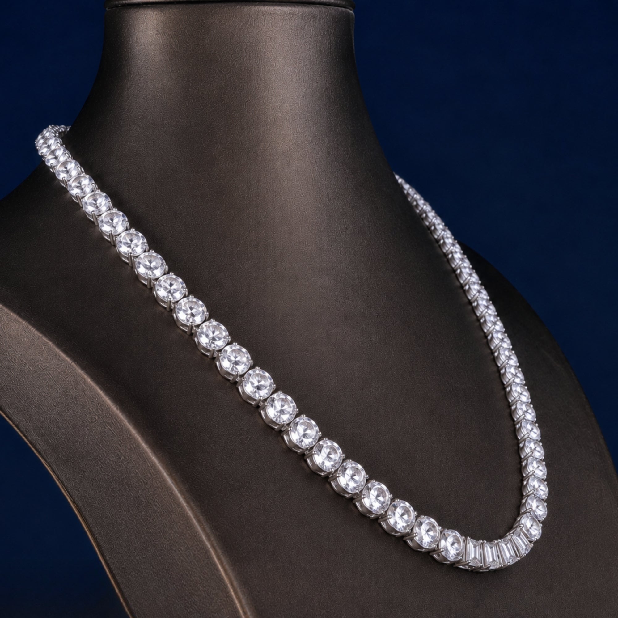 round brilliant cut diamond with single line necklace.