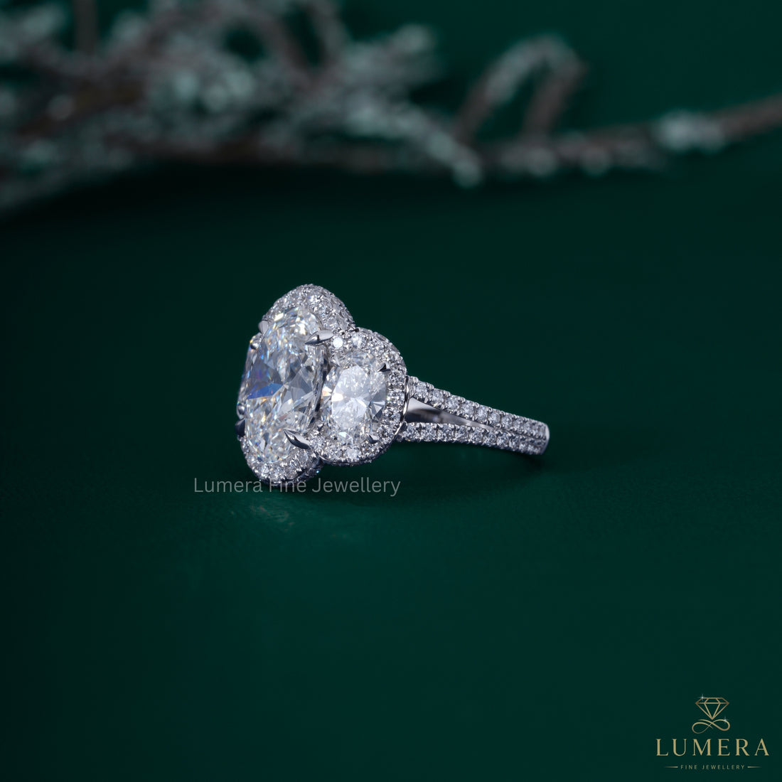 Oval diamond engagement ring with Oval cut engagement ring.