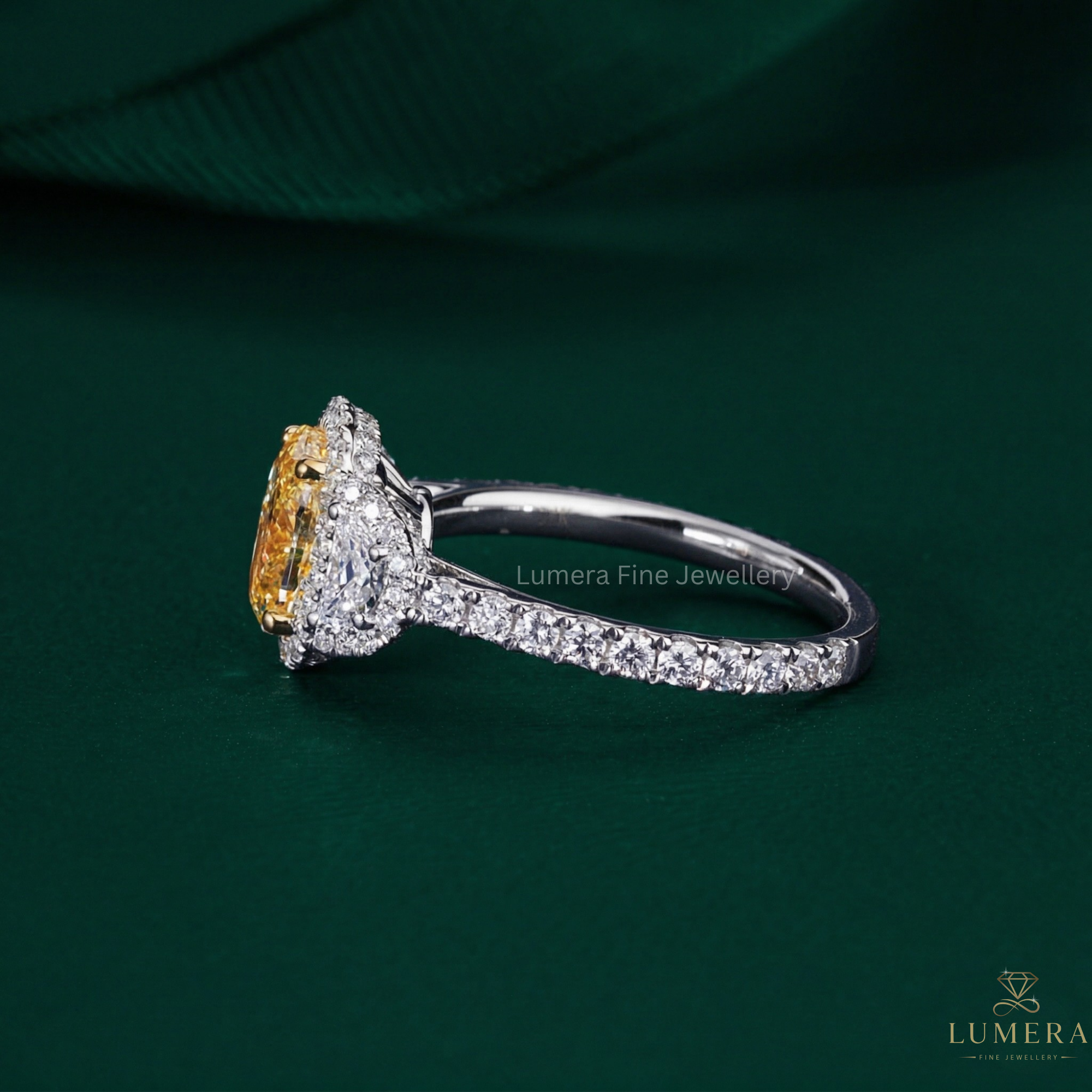 4 prong set with two tone ring.
