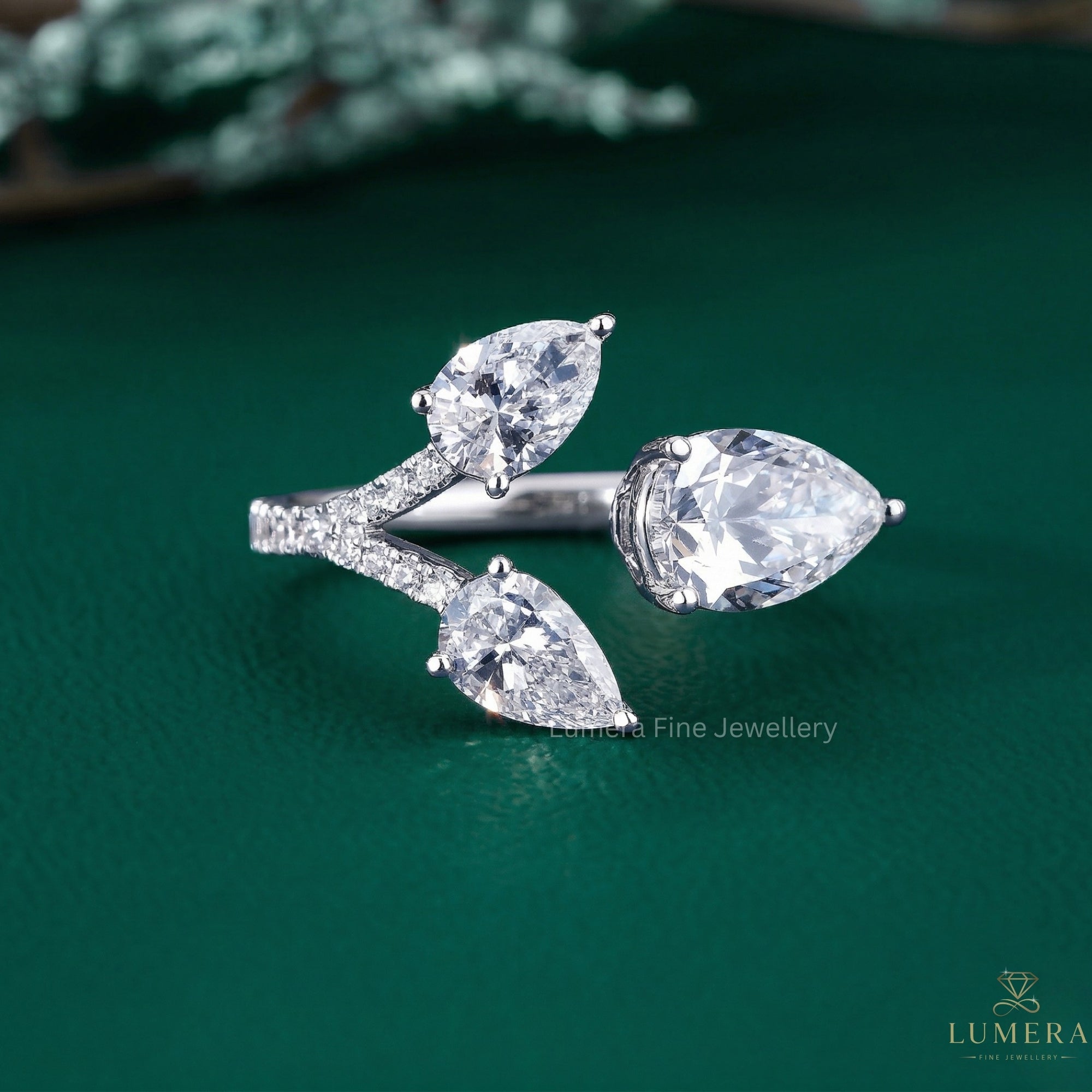 3 stone diamond ring with three stone diamond ring.
