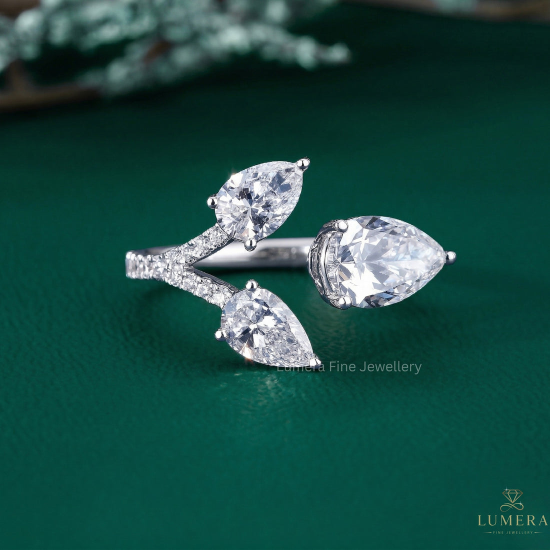 3 stone diamond ring with three stone diamond ring.