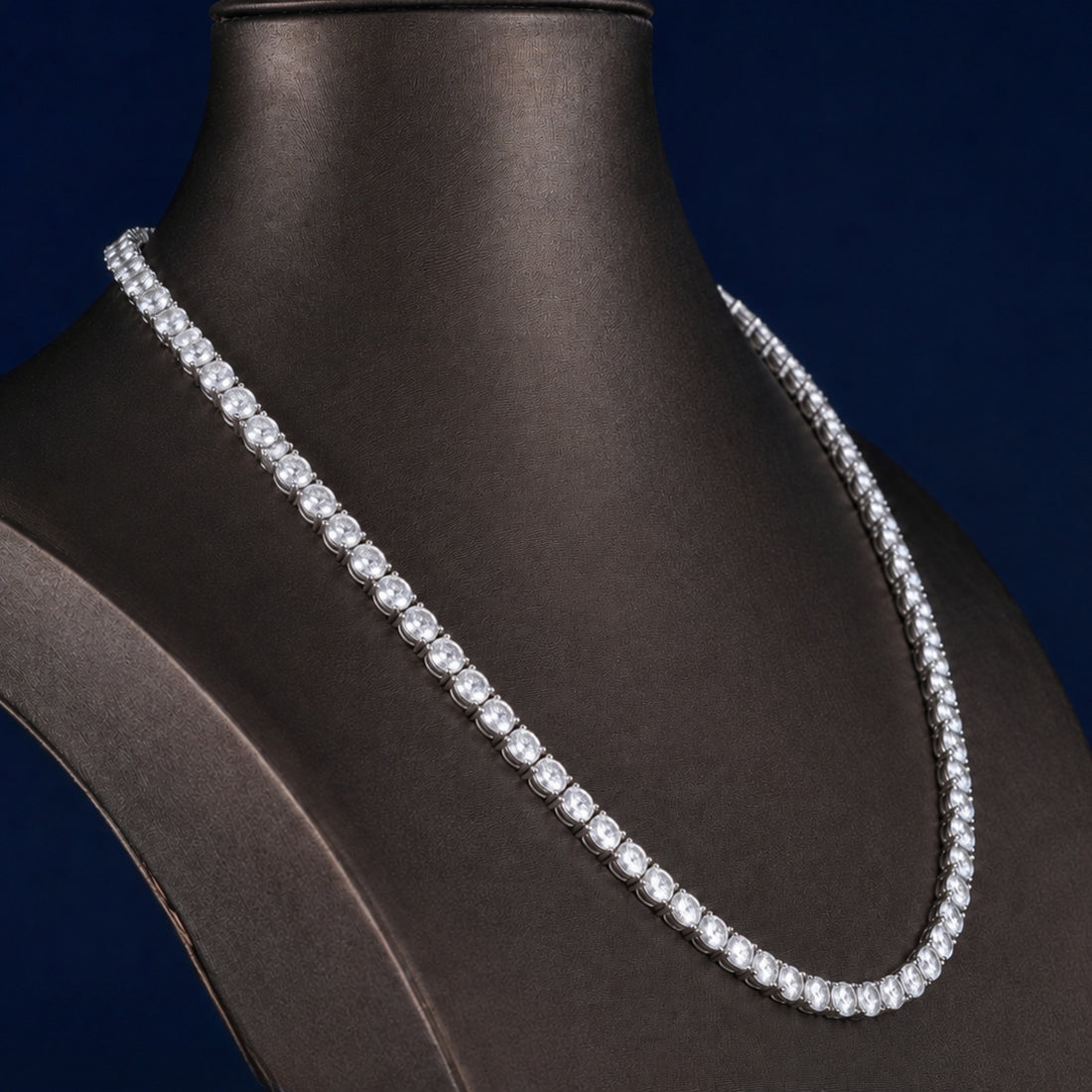 anniversary gift with buy diamond necklace.

