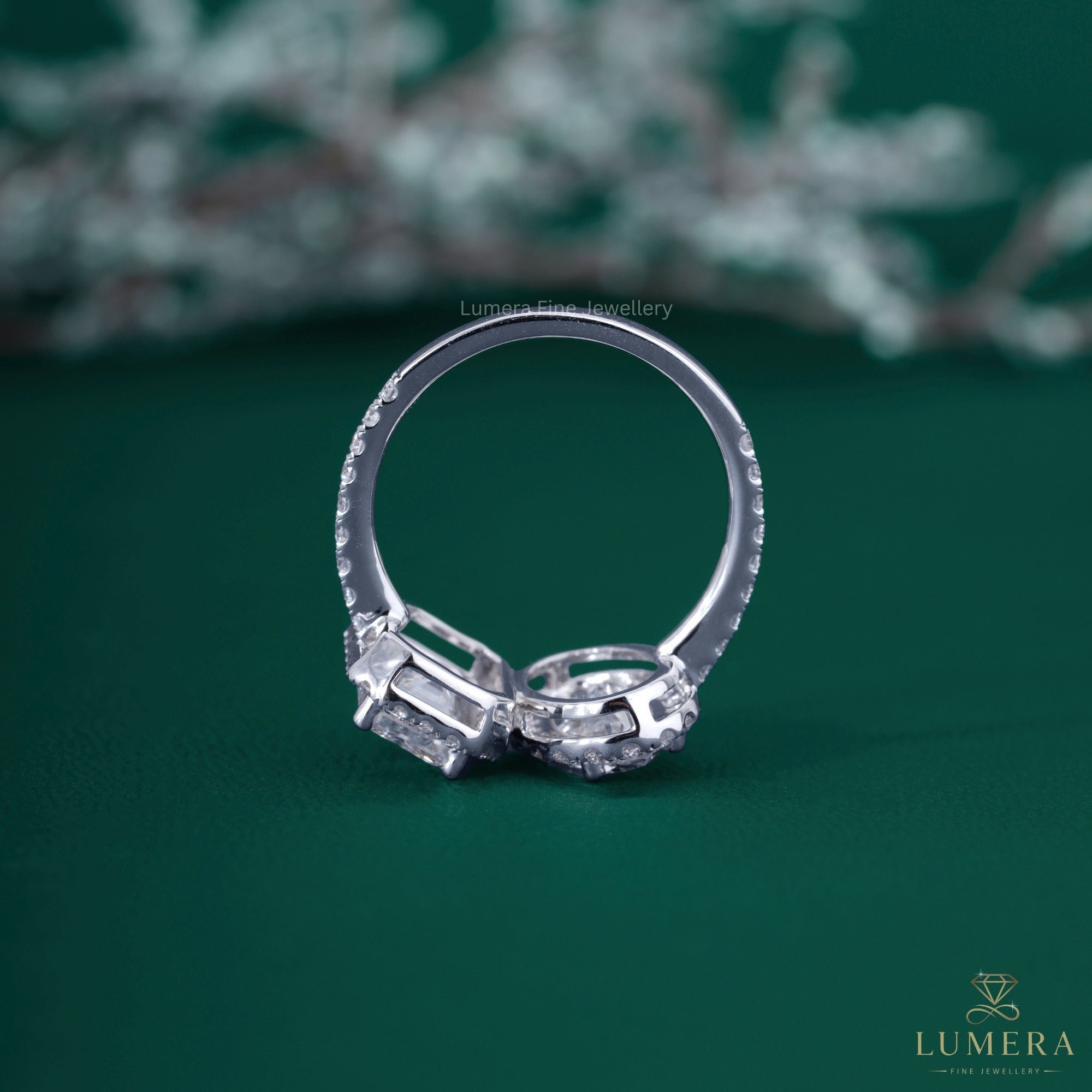 Toi et moi halo ring with halo diamond ring.