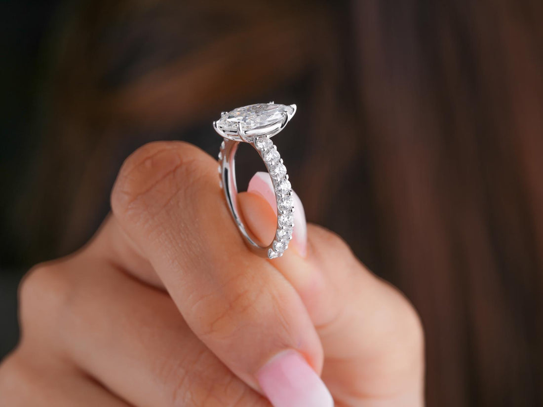 claw prong ring with solid gold ring.
