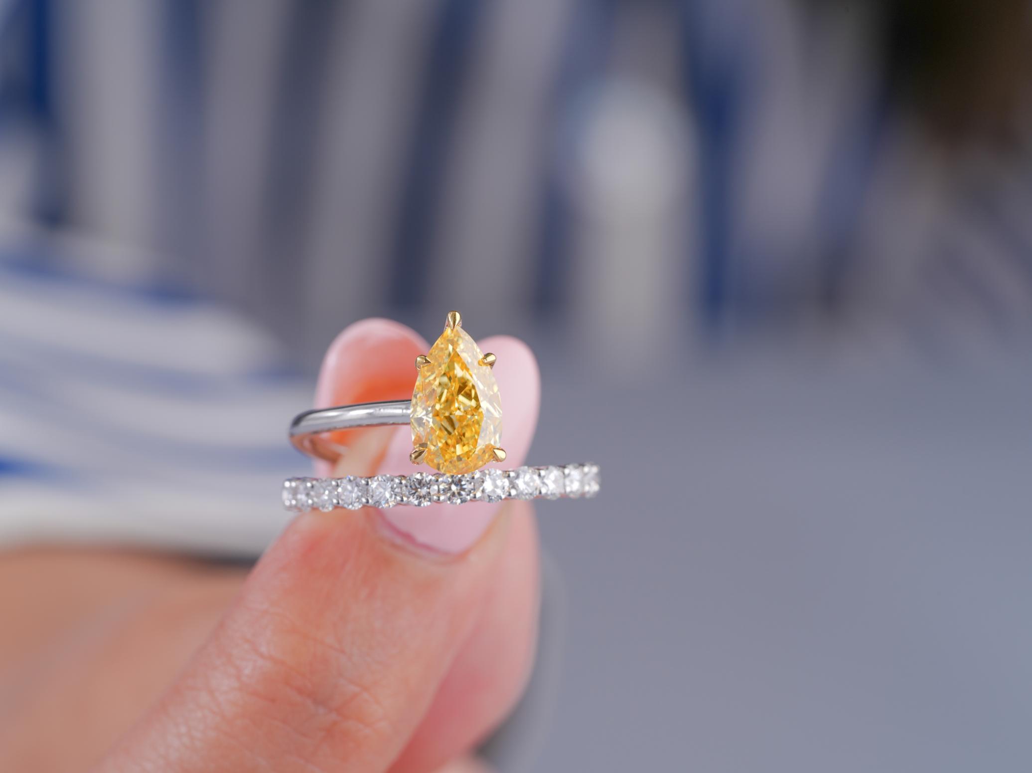 lumera diamond ring in pear diamond ring style.
