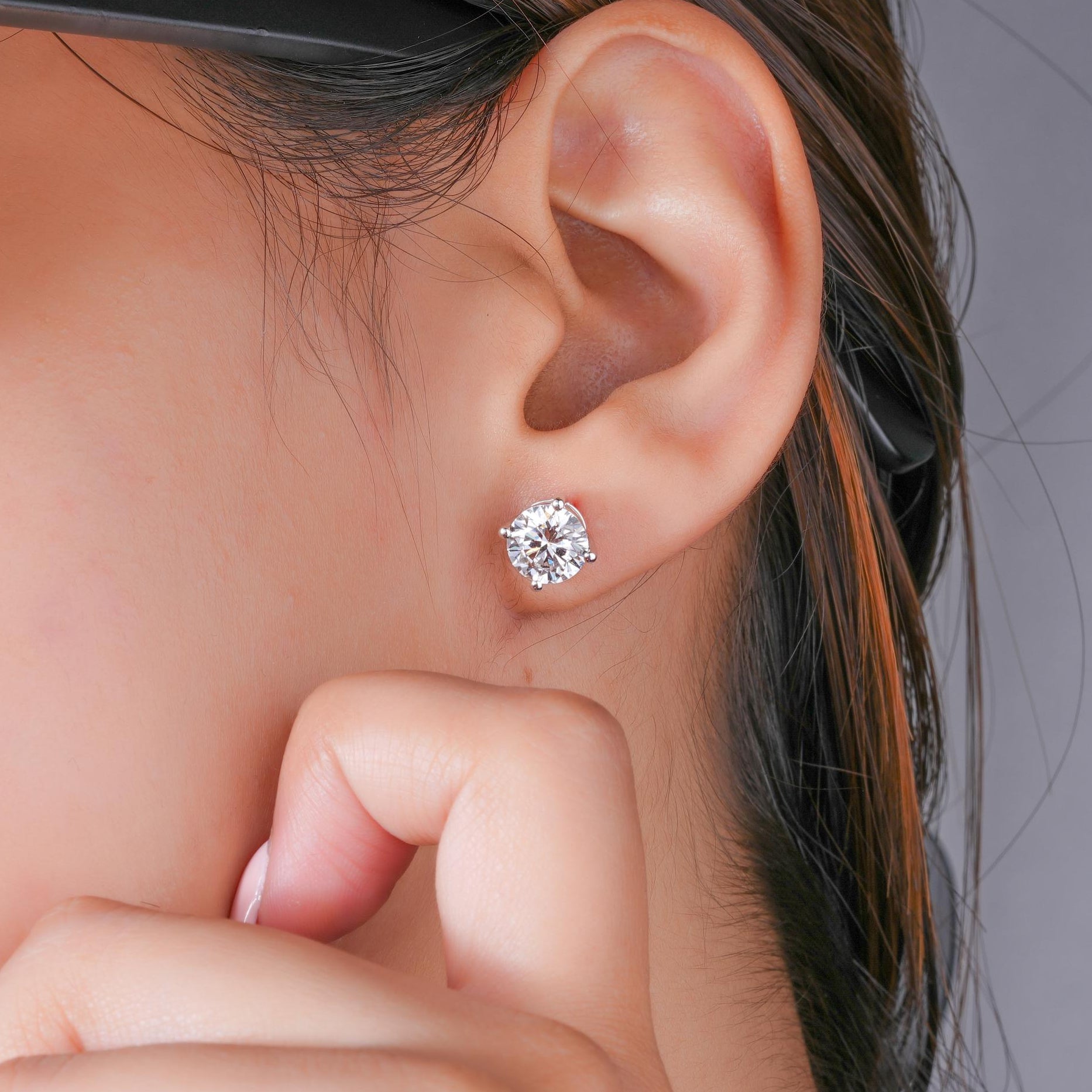 minimal earrings with lab grown diamond.
