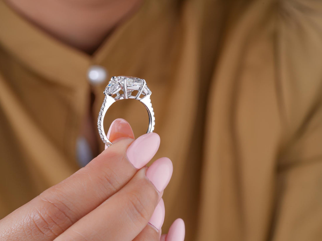 solid gold diamond ring with IGI certified.
