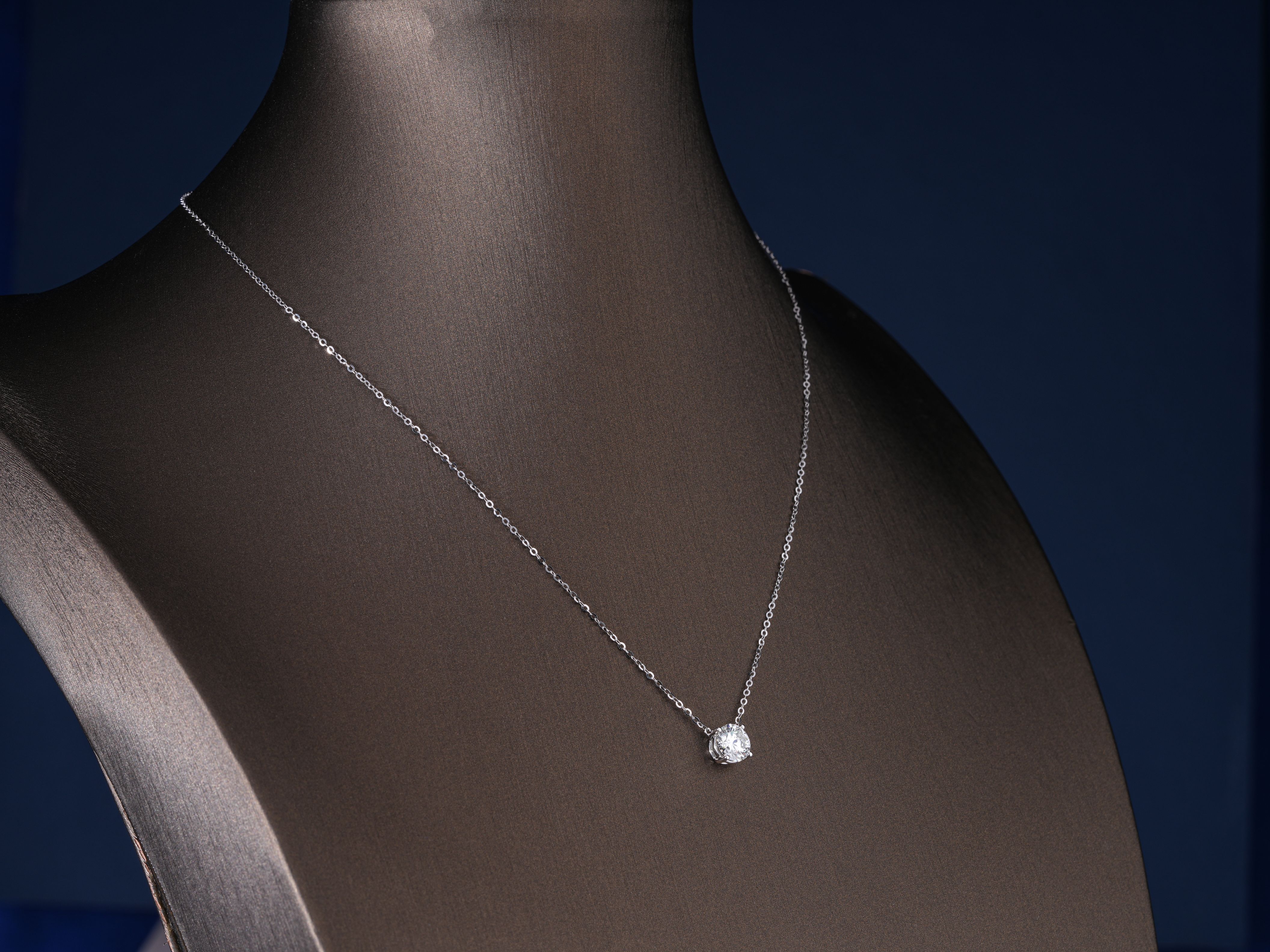 1.1 Ct Round Brilliant Sparkle Pendant