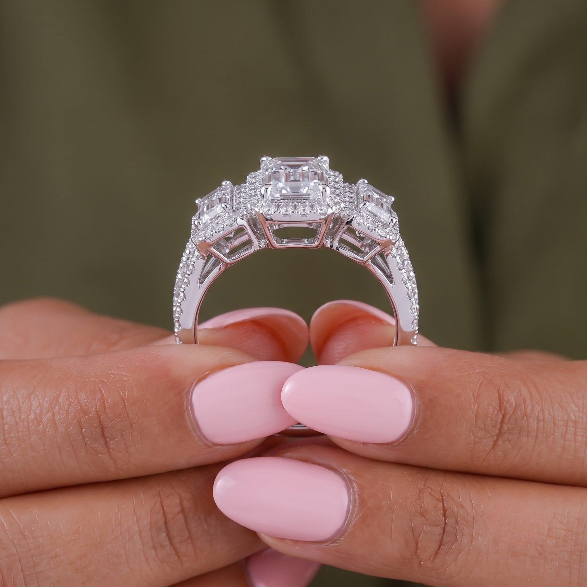 Cathedral setting ring with Basket setting ring.
