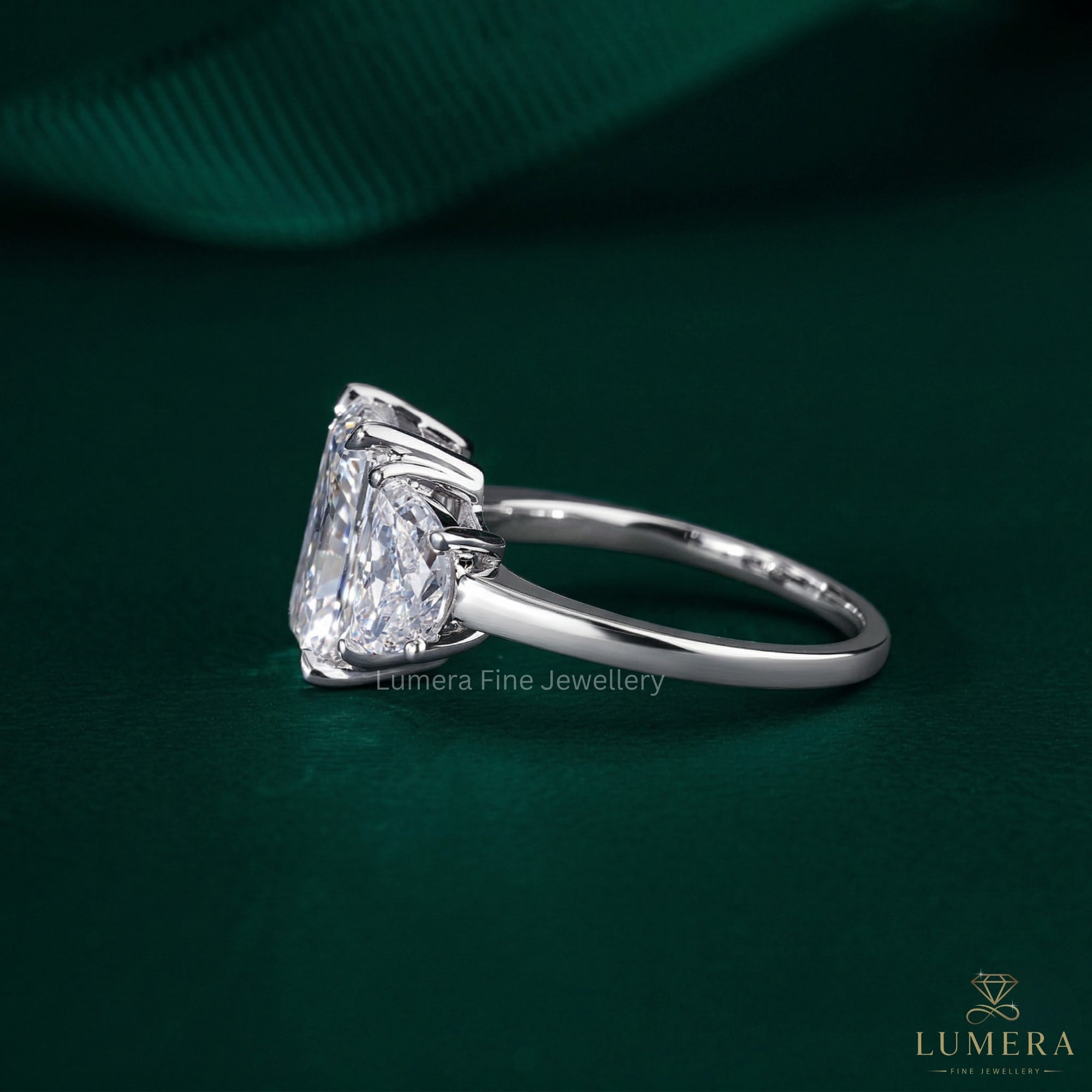 lab grown diamond ring with IGI Certified.
