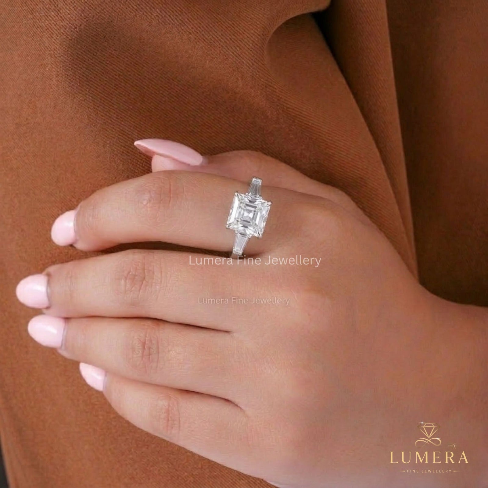 Three stone diamond ring crafted in solid gold ring.
