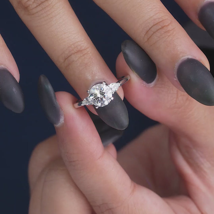 buy anniversary ring with lab diamond ring.
