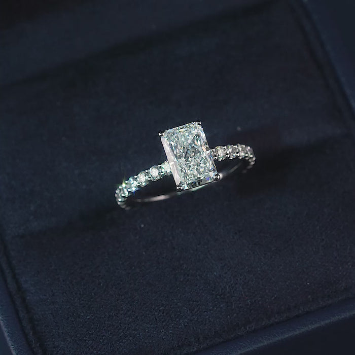 pave diamond ring band with round cut pave band.