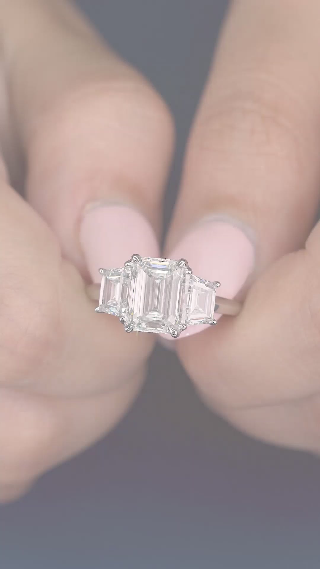 claw prong setting with basket setting ring.
