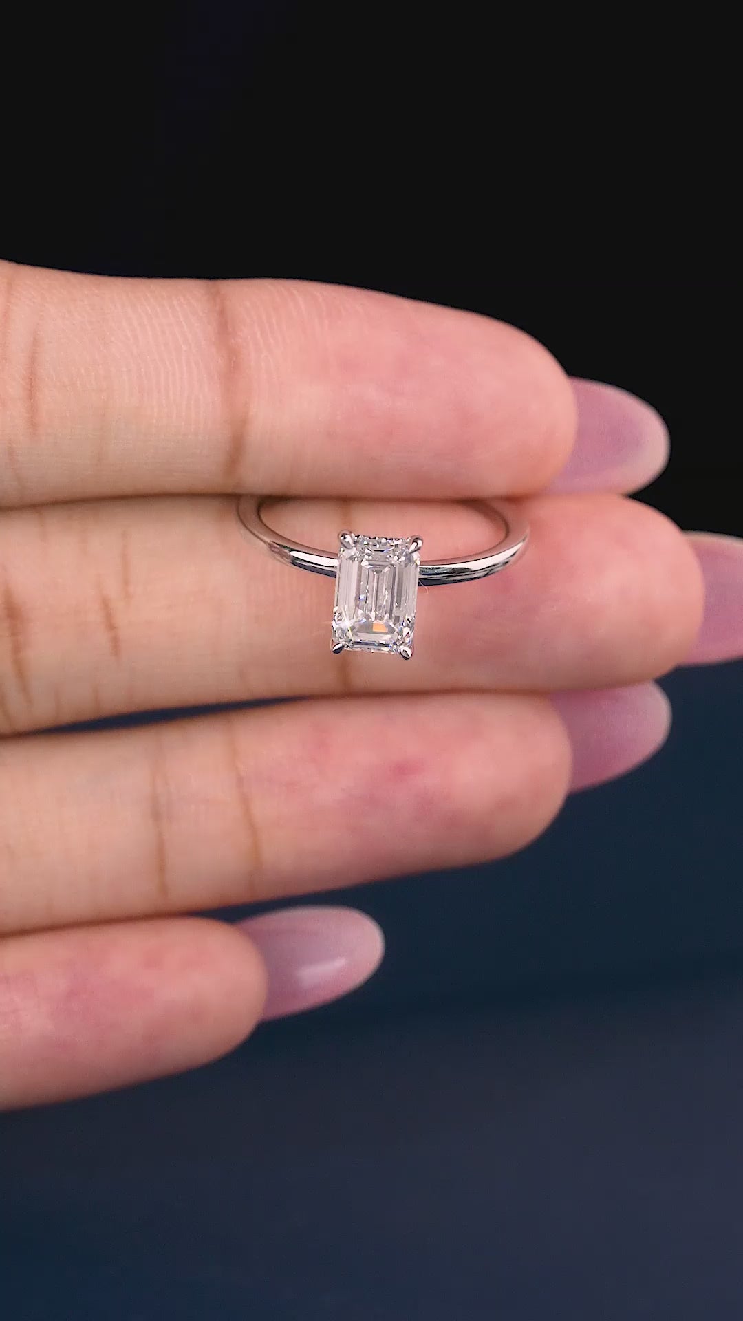 lab grown diamond in lumera diamond ring collection.
