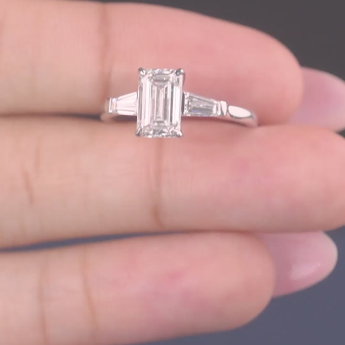 lab grown diamond with customized ring.
