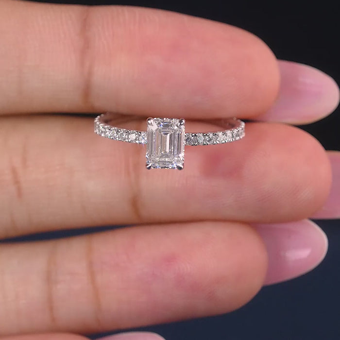 lab grown diamond with customized ring.
